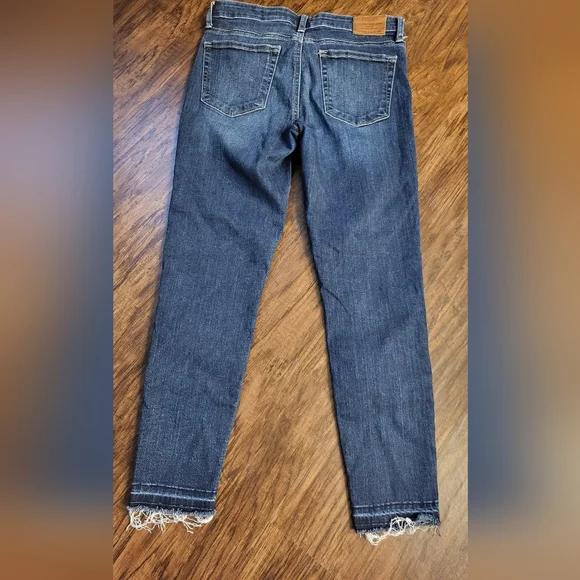 Women's Lucky Brand Size 6/28 Ava Skinny  Jeans With Raw Hem - Picture 2 of 5